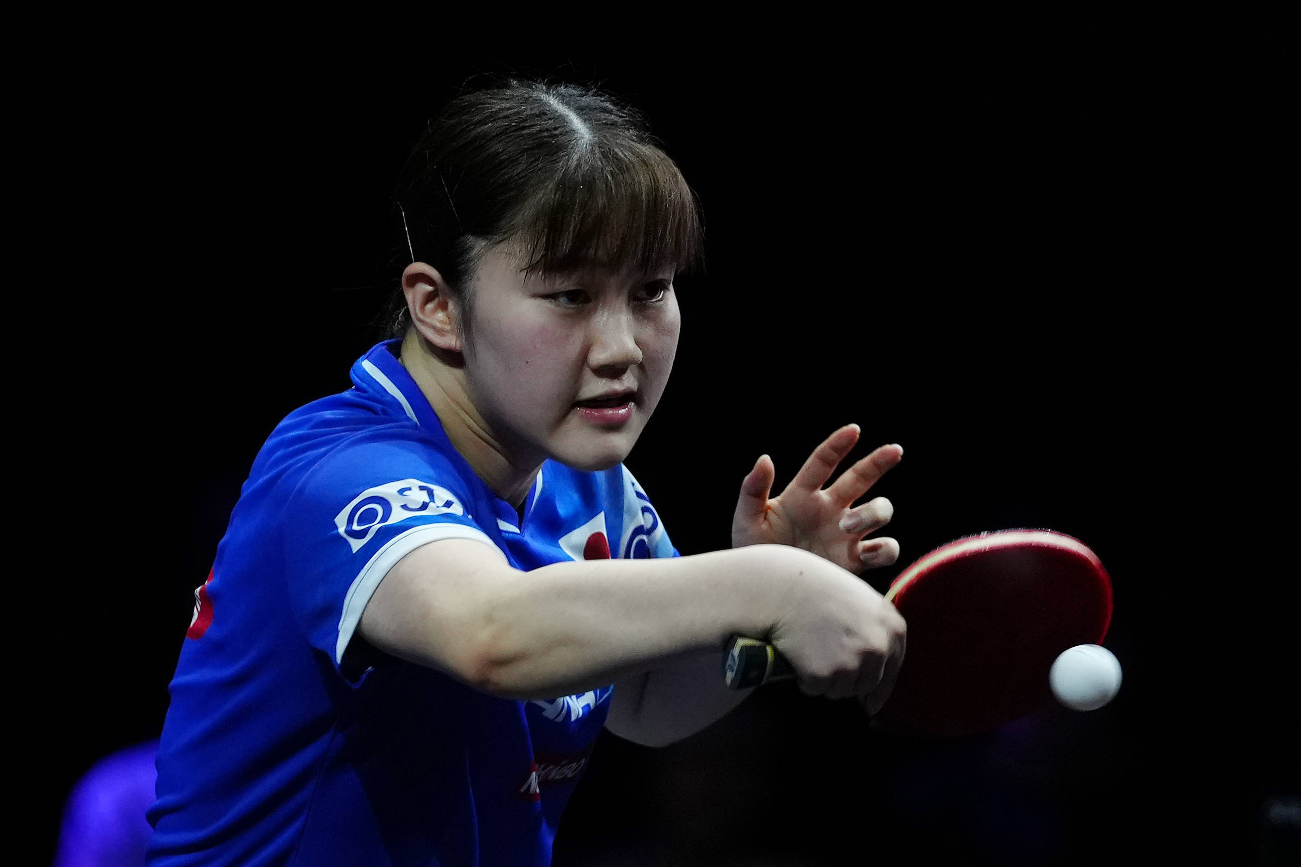 也向外界展 也向外界展