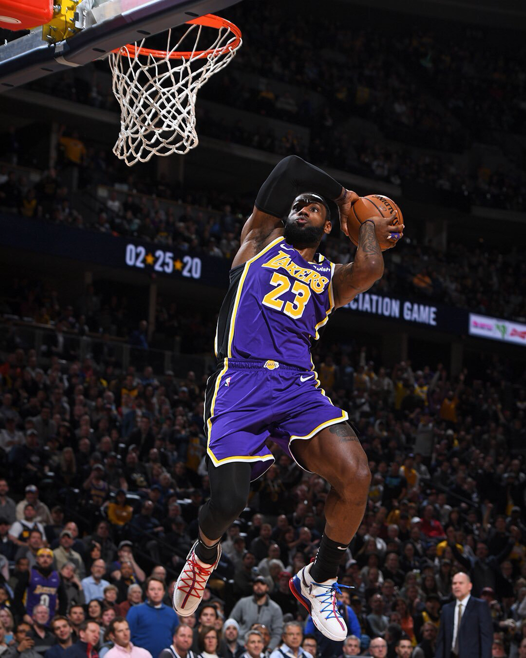 热烈欢迎 热烈欢迎