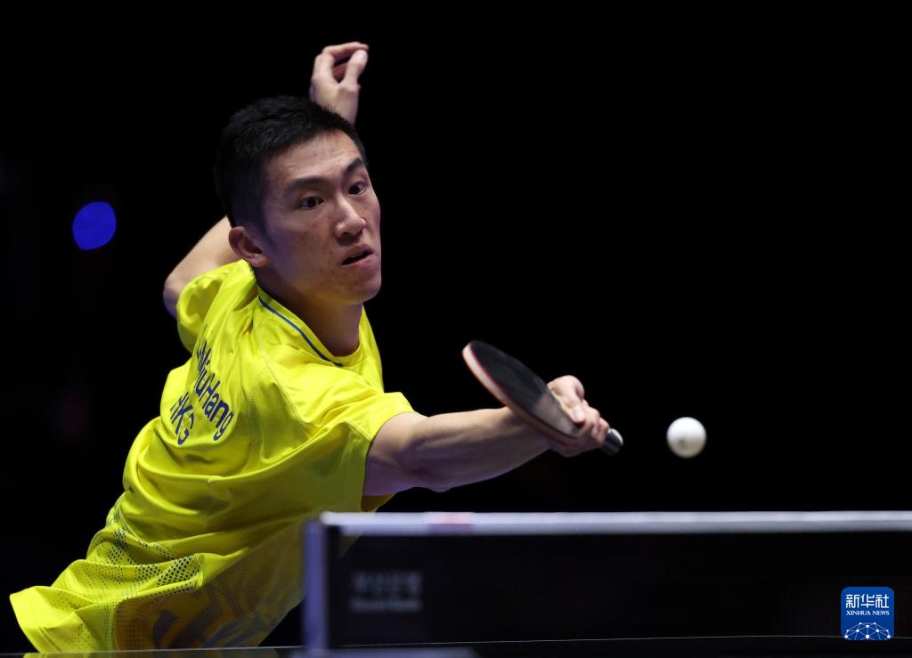 座风格截然 座风格截然